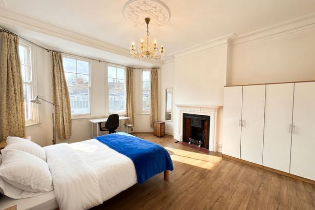 West Kensington Mansions, Beaumont Crescent, London photo 4