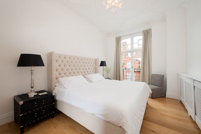 Flat to rent in Chiltern Street, Marylebone, London