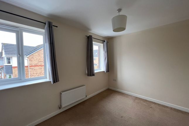 Town house to rent in Holmes Wood Close, Wigan