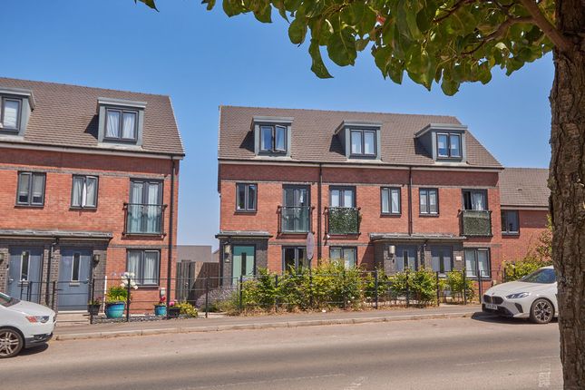 3-bed house on 211, Tithebarn Way, Exeter, £300,000