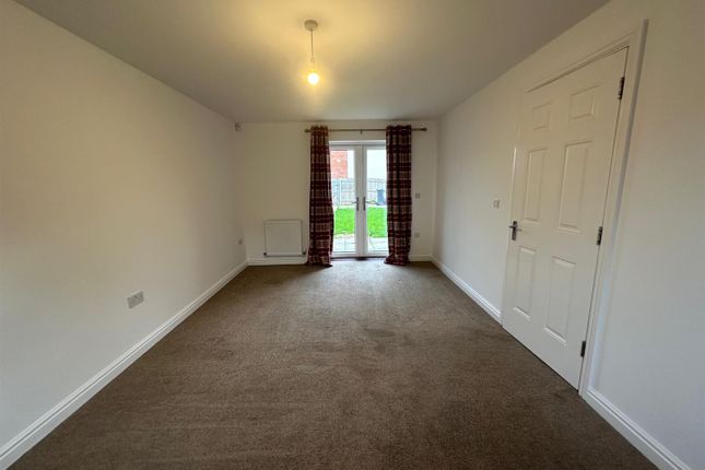 89, Charles Bennion Walk, Leicester photo 5