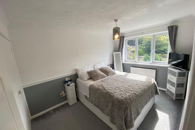 9, Berry Close, Peacehaven photo 4