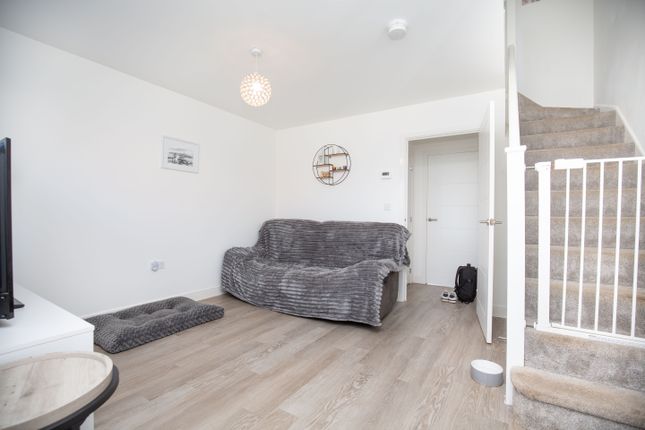 66, Hastings Road, Atherstone, Warks photo 4