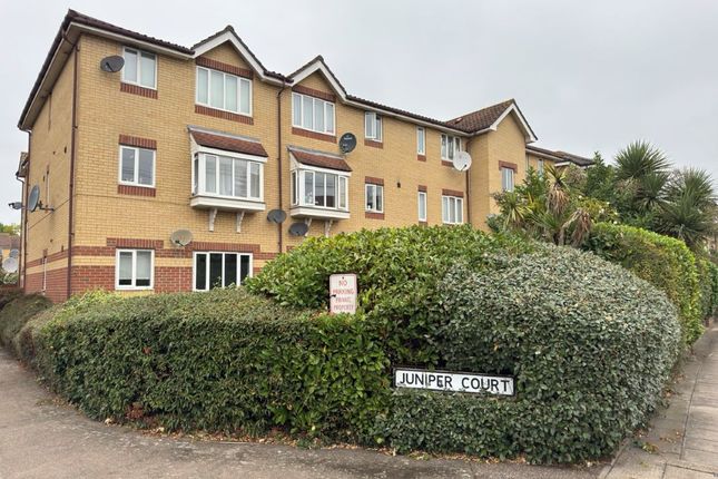 1-bed flat on Grove Road, Romford, £155,000