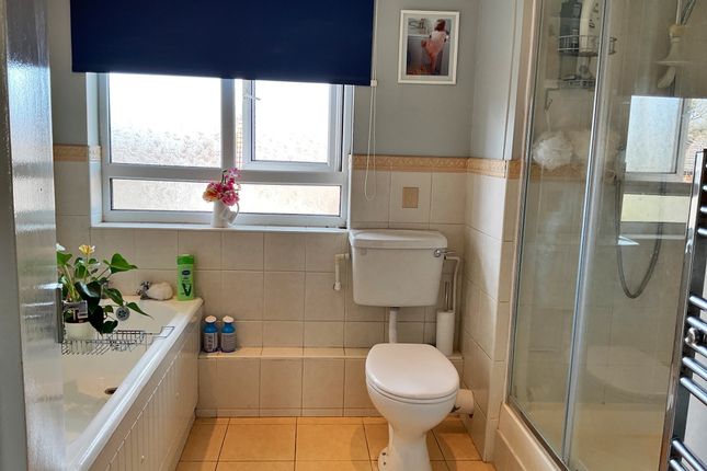 Flat for sale in Great Cullings, Rush Green, Romford