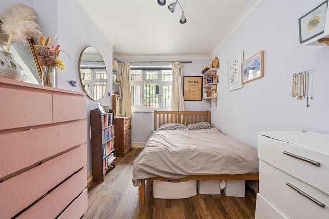 2 Drysdale Dwellings, Dunn Street, Dalston photo 4