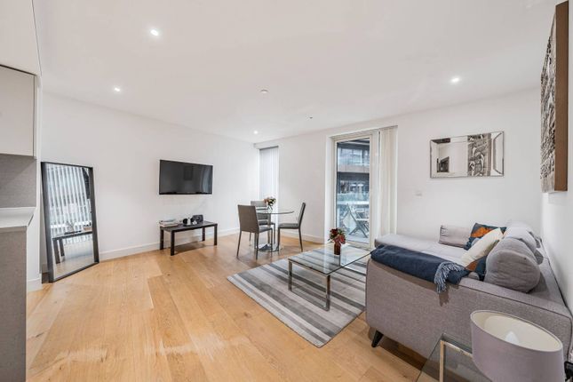 Flat for sale in Admiralty House, St Katharine Docks, London