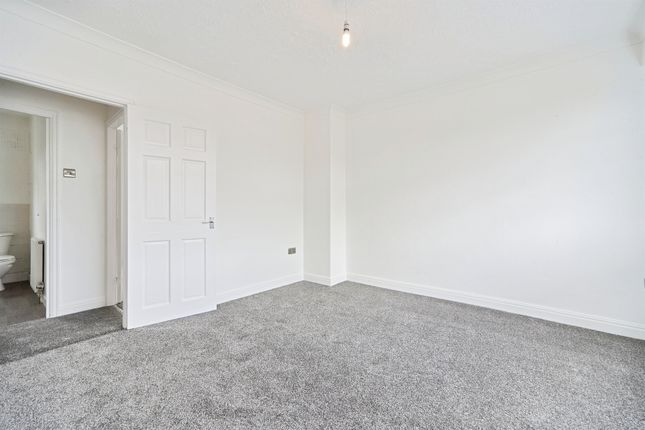 30, Nancroft Mount, Leeds photo 3