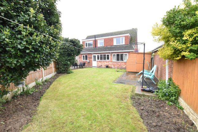 Thumbnail Detached house for sale in Poole Drive, Bottesford, Scunthorpe