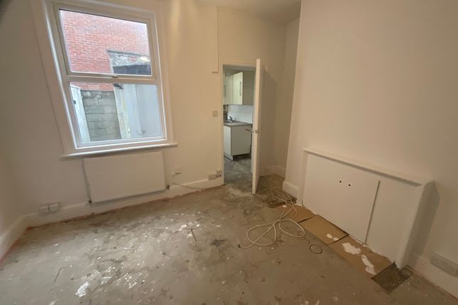 62 Trafalgar Street West, Scarborough photo 4