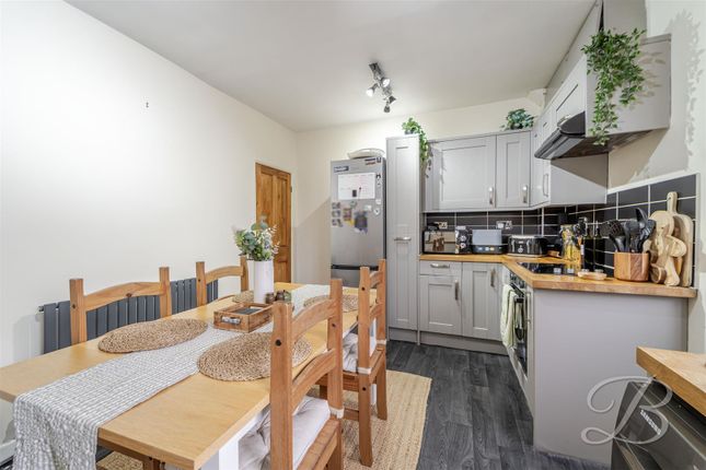 41, New Bolsover, Chesterfield photo 4