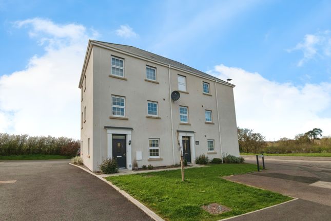 Thumbnail Flat for sale in Kingfisher Rise, Cranbrook, Exeter
