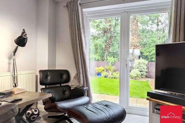 34 Mona Way, Manchester photo 3