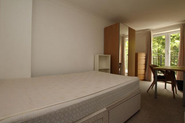 6, Wren Close, Bristol photo 5