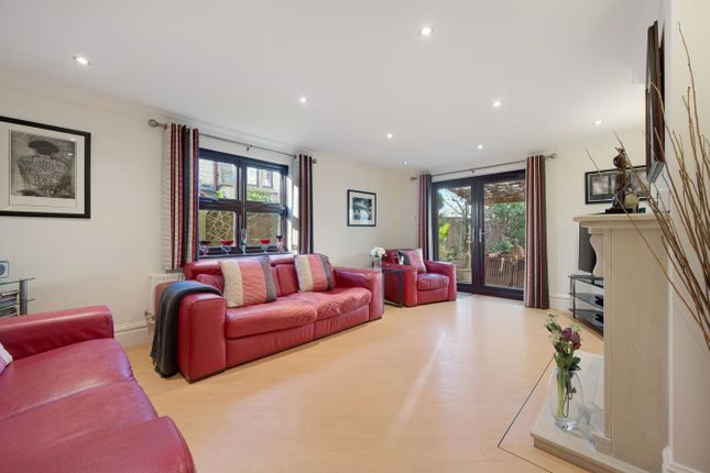 1, Chapel Gardens, Hollymount Lane, Bury photo 4