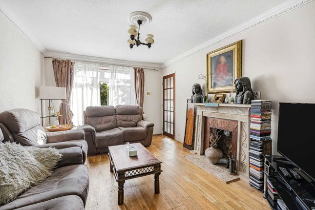 4, Kay Crescent, Hampshire photo 4