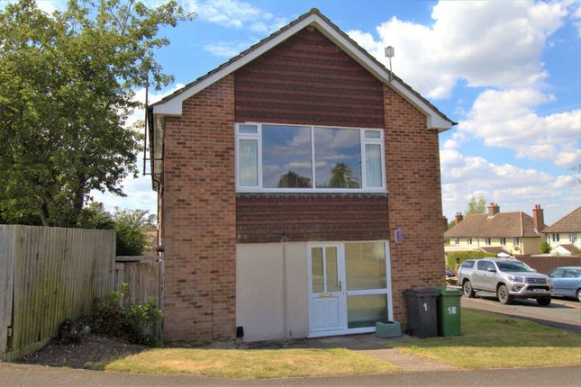 Thumbnail Flat to rent in Garden Close, Kingsclere