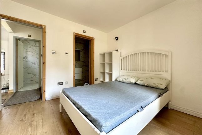 11, St. Alfege Road, London photo 2