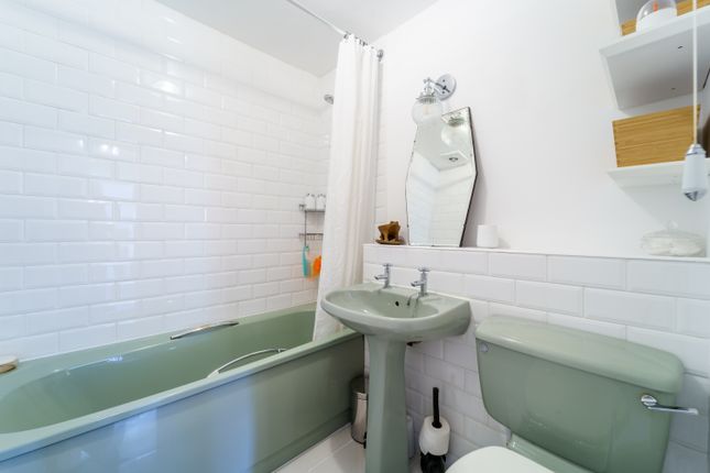 Flat for sale in Gresham Road, Staines