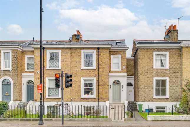 Thumbnail Terraced house to rent in Castelnau, Barnes