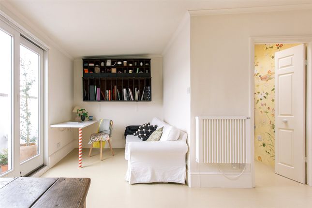 Flat to rent in Ledbury Road, Notting Hill