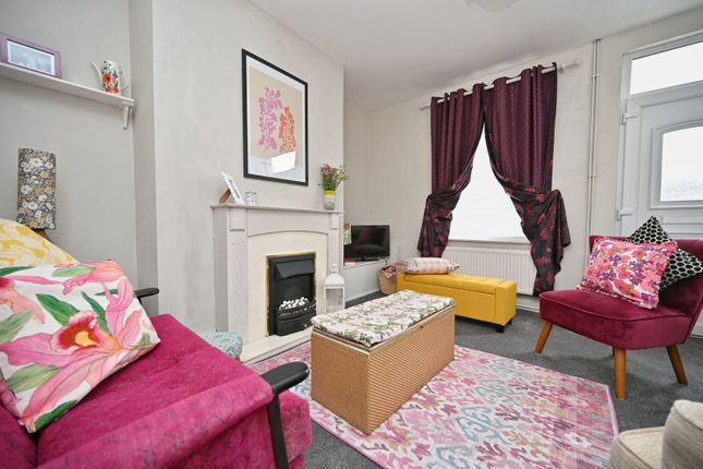 3, Littlefield Lane, Barnsley photo 5