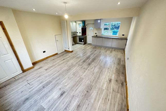 9, Clee Avenue, Manchester photo 2