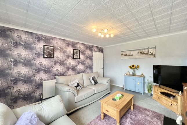 33, Links Road, Knott End on Sea photo 3