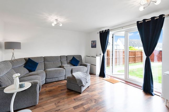 1 Auld Coal Crescent, Bonnyrigg, Midlothian photo 4