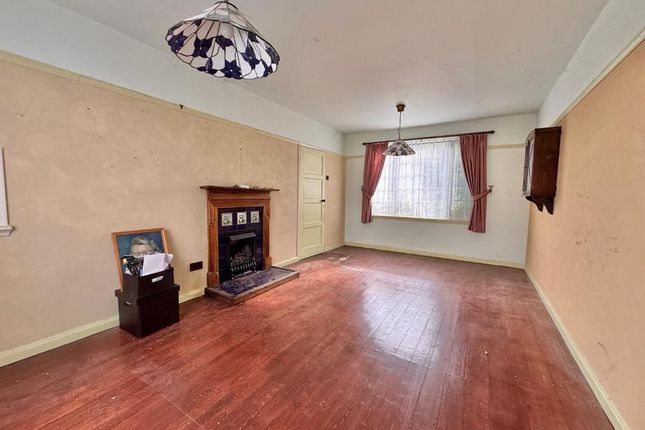 44, Lime Road, Wednesbury photo 2