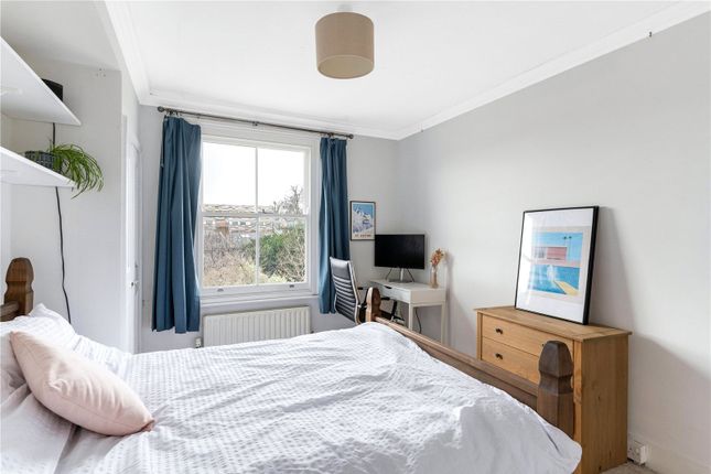 Flat for sale in Shardeloes Road, London