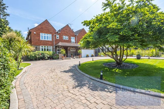 36, Forest Lane, Chigwell photo 2