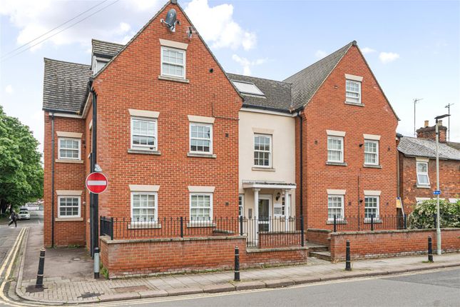 Thumbnail Flat for sale in Foster Hill Road, Bedford