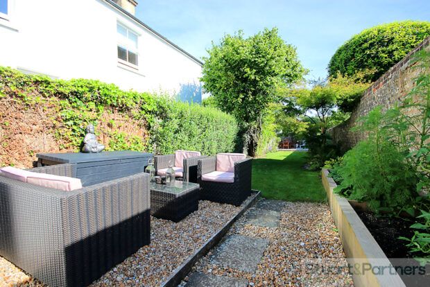 17, Hassocks, Hurstpierpoint photo 2