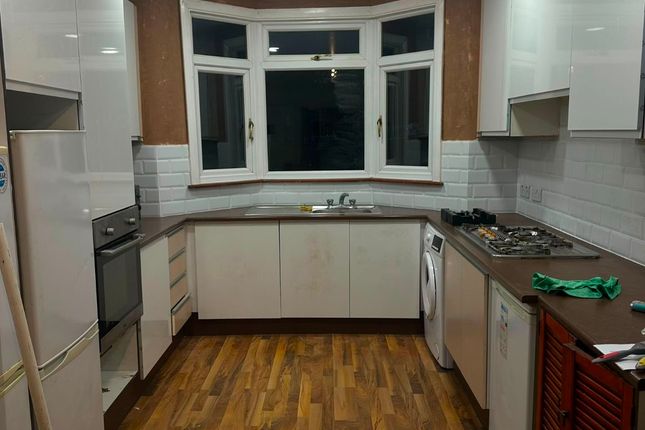 52 Bolster Grove, London photo 2