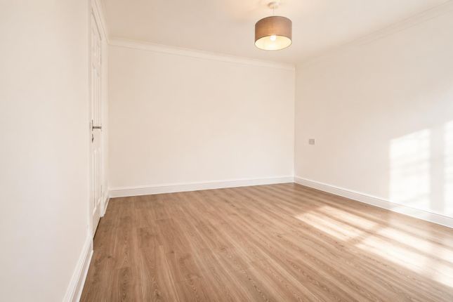 10, Little Croft, Prescot photo 4