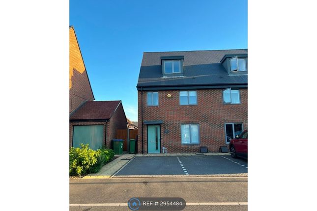 Atkins Way, Weston Turville, Aylesbury photo 3