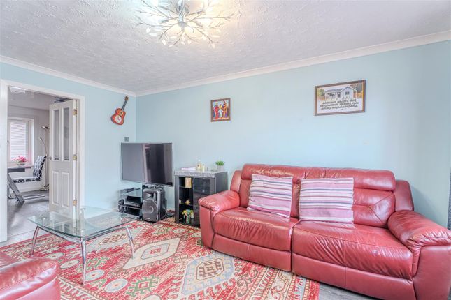 61, Staunton Rise, Livingston photo 4