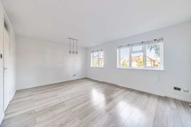 Flat 3, 88A,, Epsom Road, Sutton photo 3