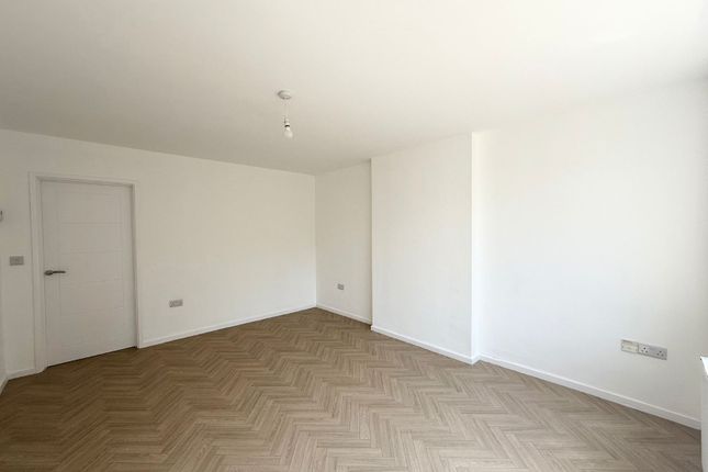 16, Park Road, West Yorkshire photo 5