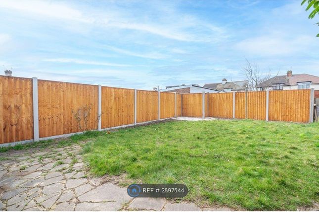 Lawnswood, Manor Road, Barnet photo 5