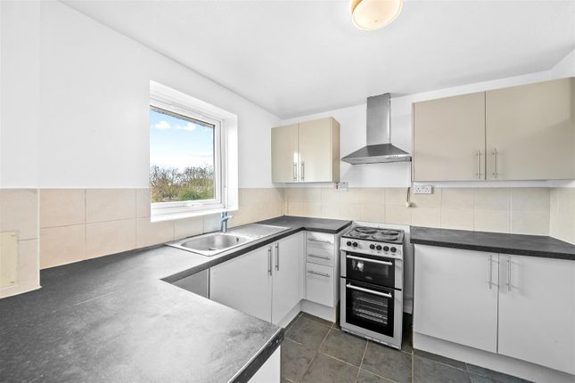 Flat for sale in Evergreen Way, Hayes