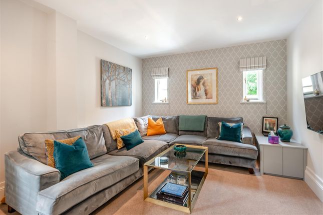 8567712-Interior16.Jpg
