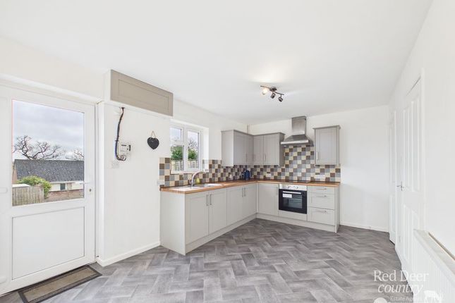 31, Hill View Road, Minehead photo 2
