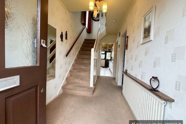 8 Glensharragh Gardens, Belfast photo 3