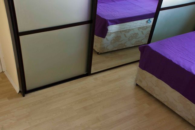 ROOM C, ST MARKS ROAD W11, London photo 3