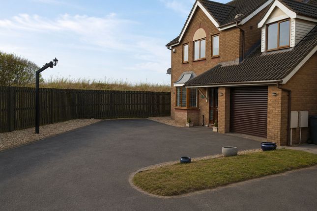 67 Mariners Point, Port Talbot photo 2
