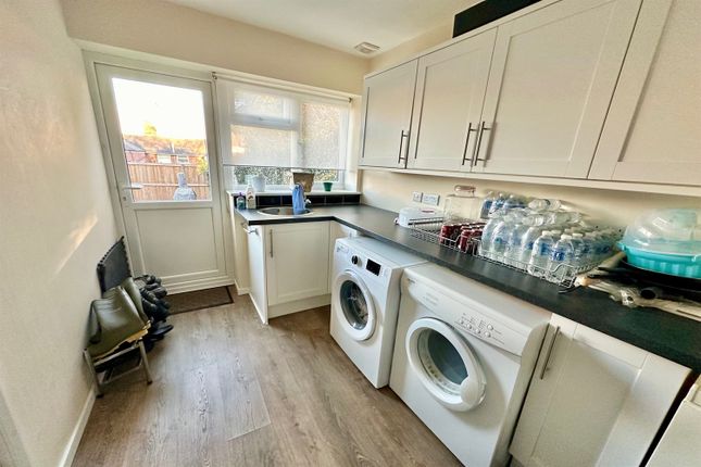 End terrace house for sale in Knowles Close, Halstead