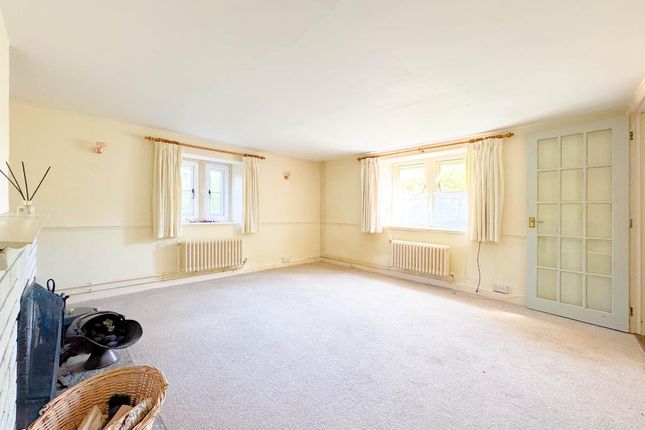 34, Shurnhold, Melksham photo 4
