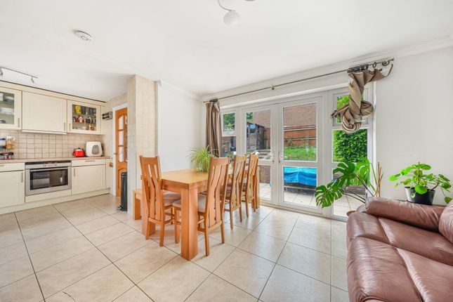2, Roebuck Lane, Buckhurst Hill photo 3